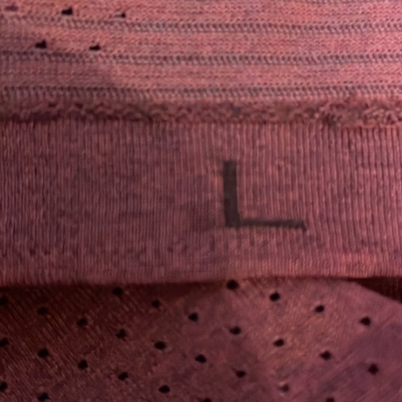 Men’s Lululemon long sleeve - Picture 6 of 6